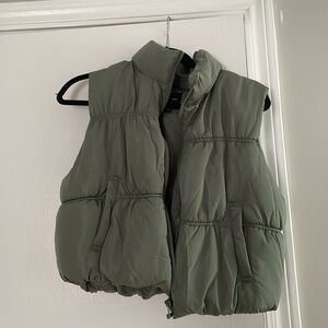 Brand new, never worn, cropped green puffer vest!